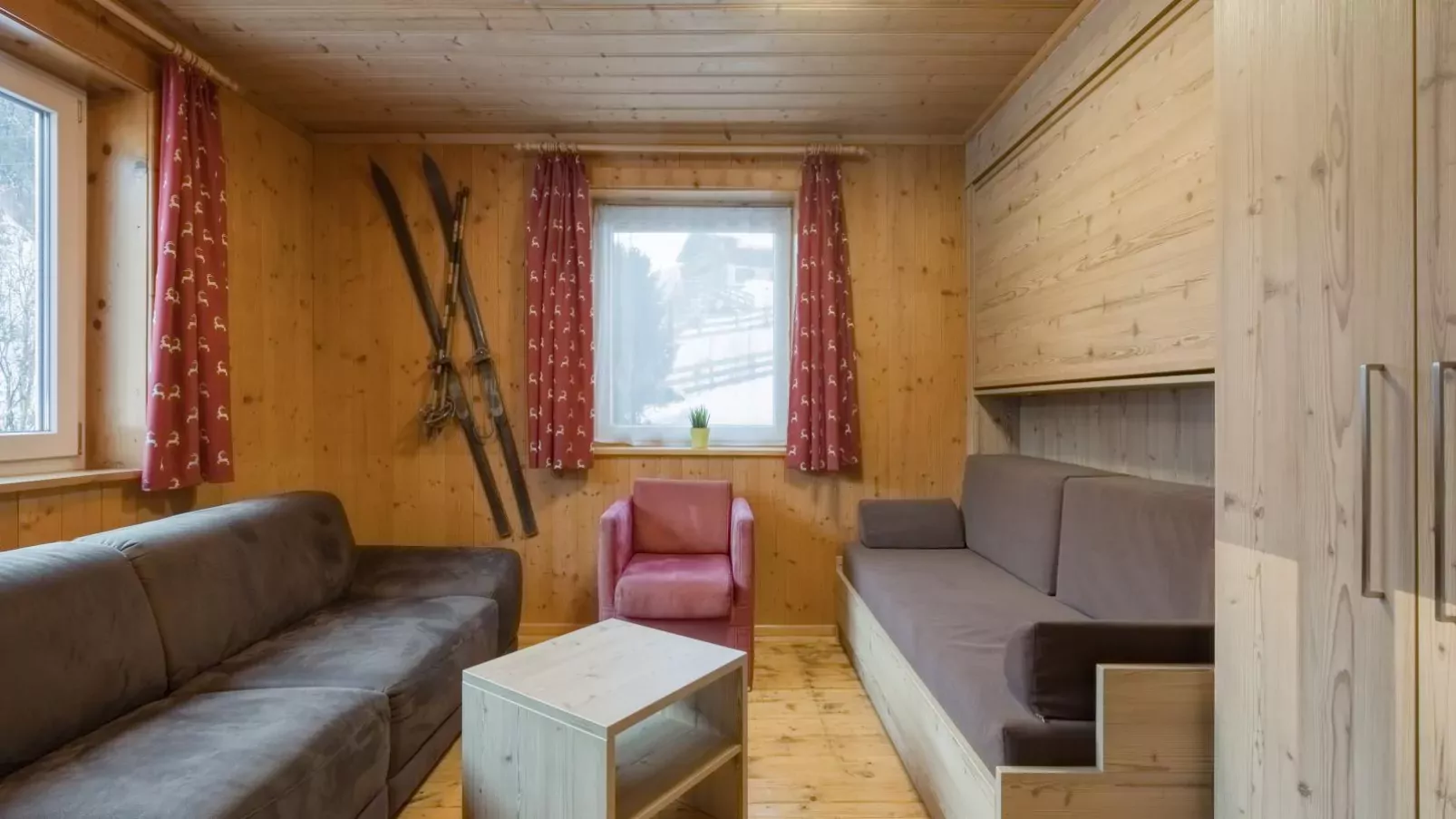 Alpensteinbock Saalbach D-Living room
