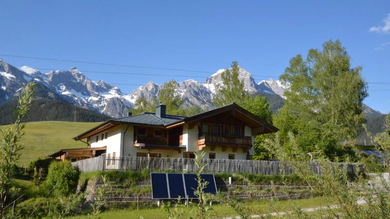 Sommerstein-Exterior summer