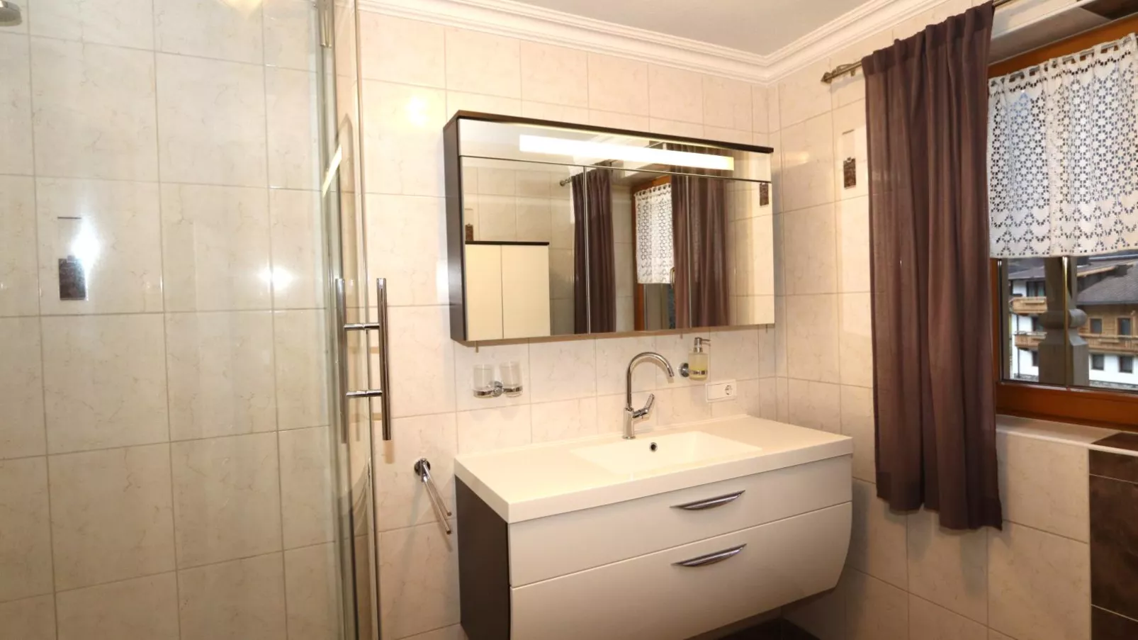 Apartment Höllwarth-Bathroom