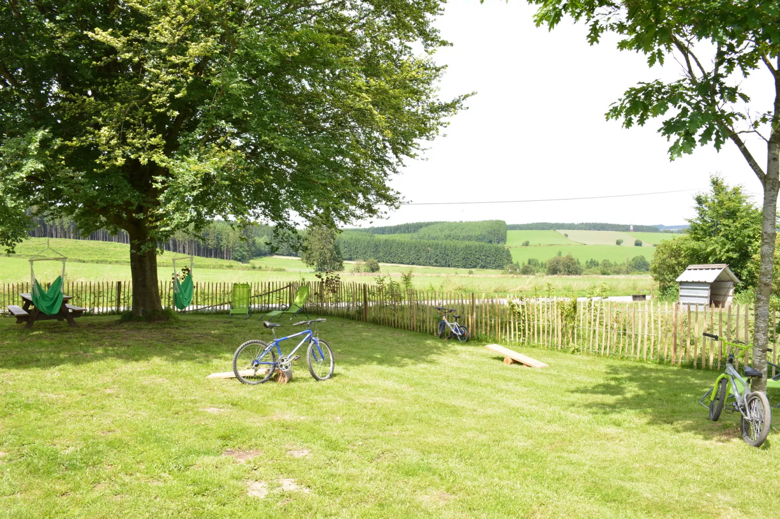Sapin-Paul-Gardens summer