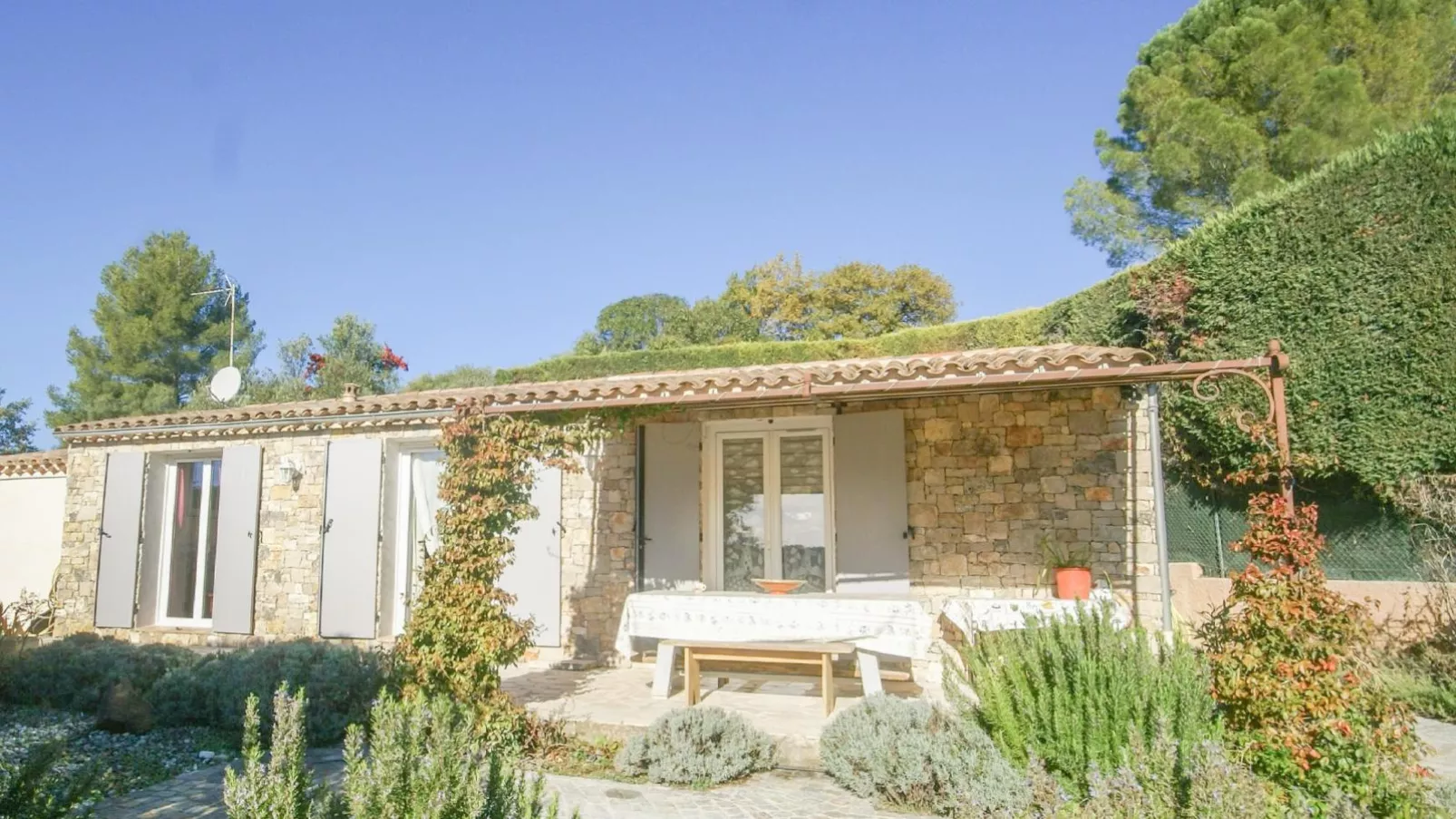Villa des Arts-Extérieur été