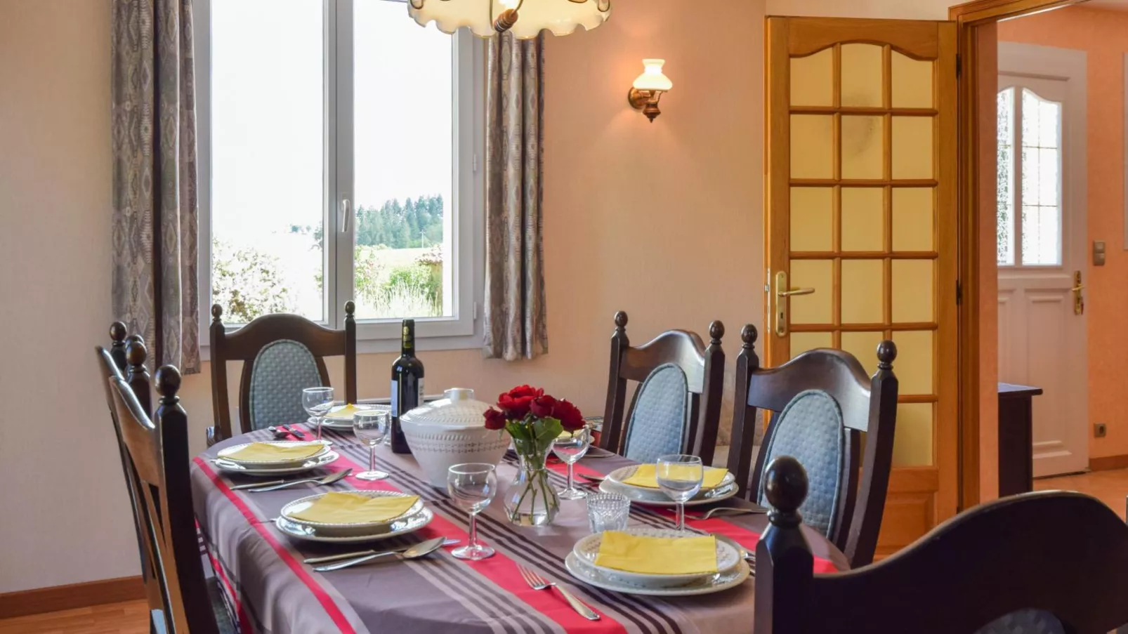 Grande Gite Bassoues-Dining room