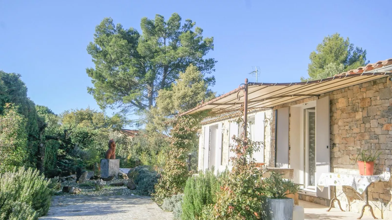 Villa des Arts-Jardin d'été