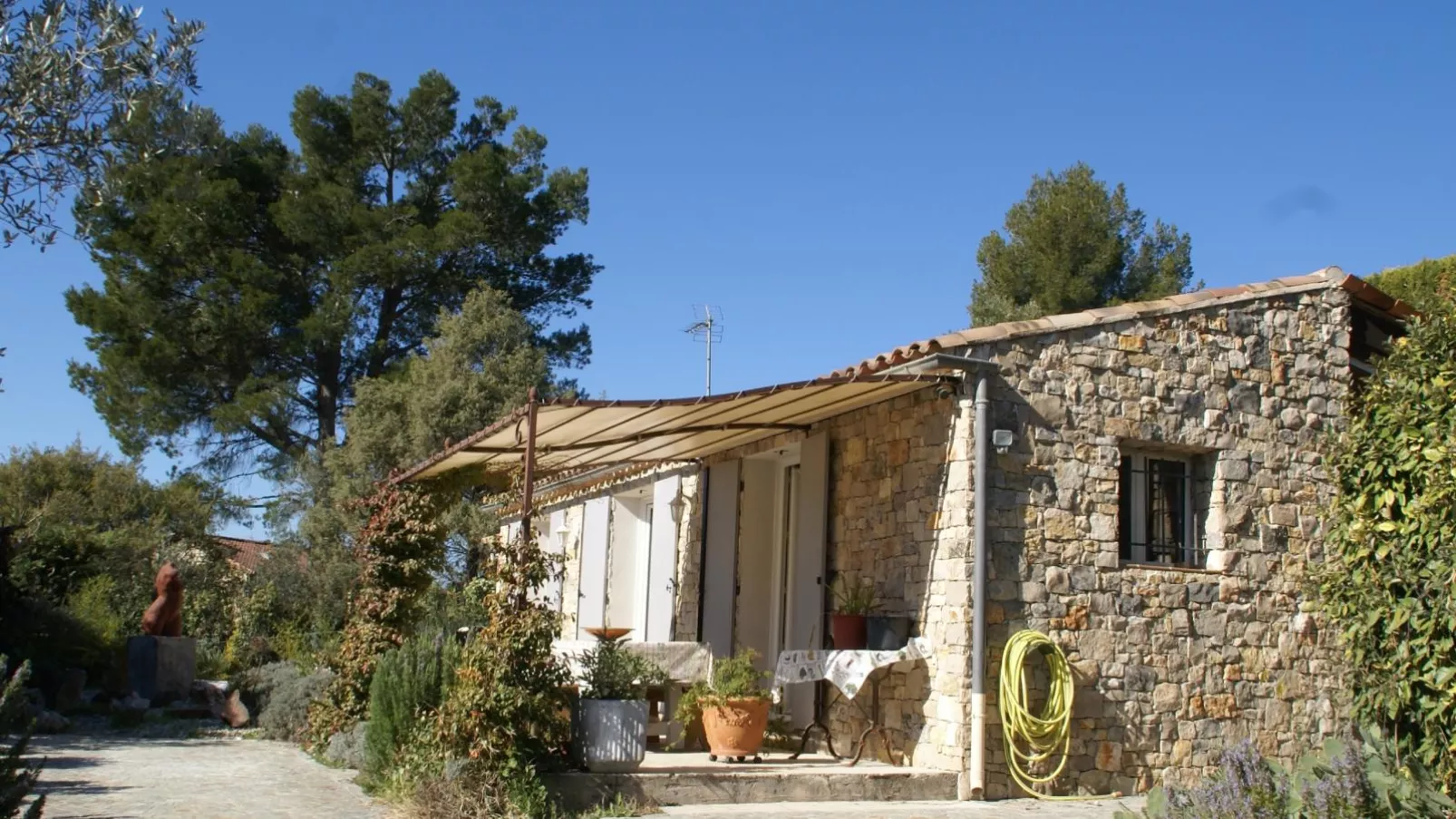 Villa des Arts-Extérieur été