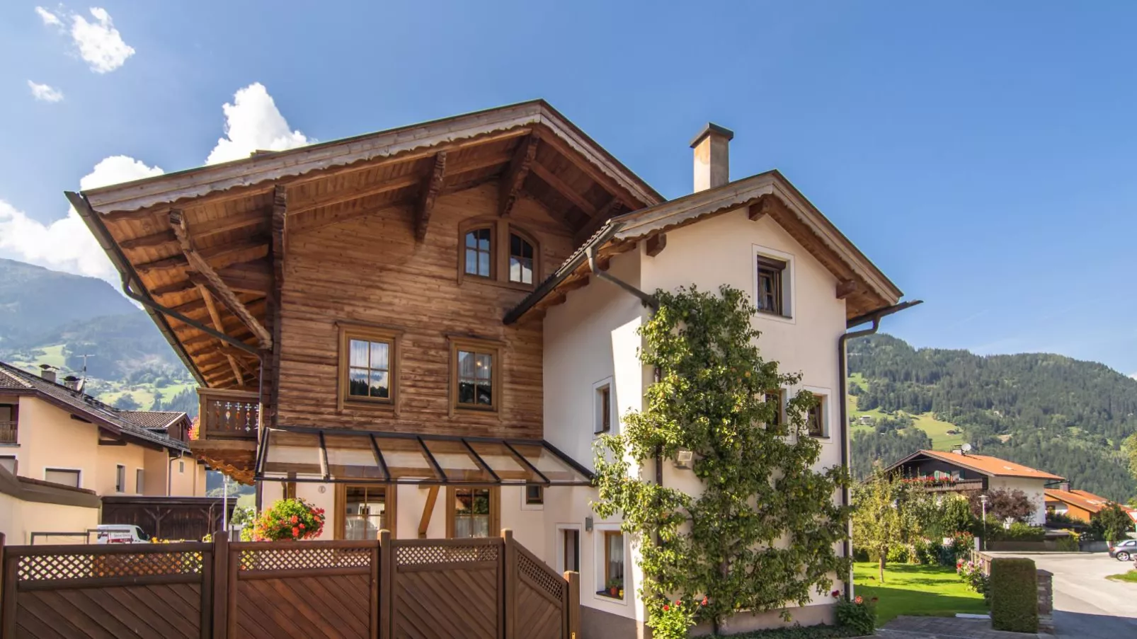 Haus Stock-Exterior summer