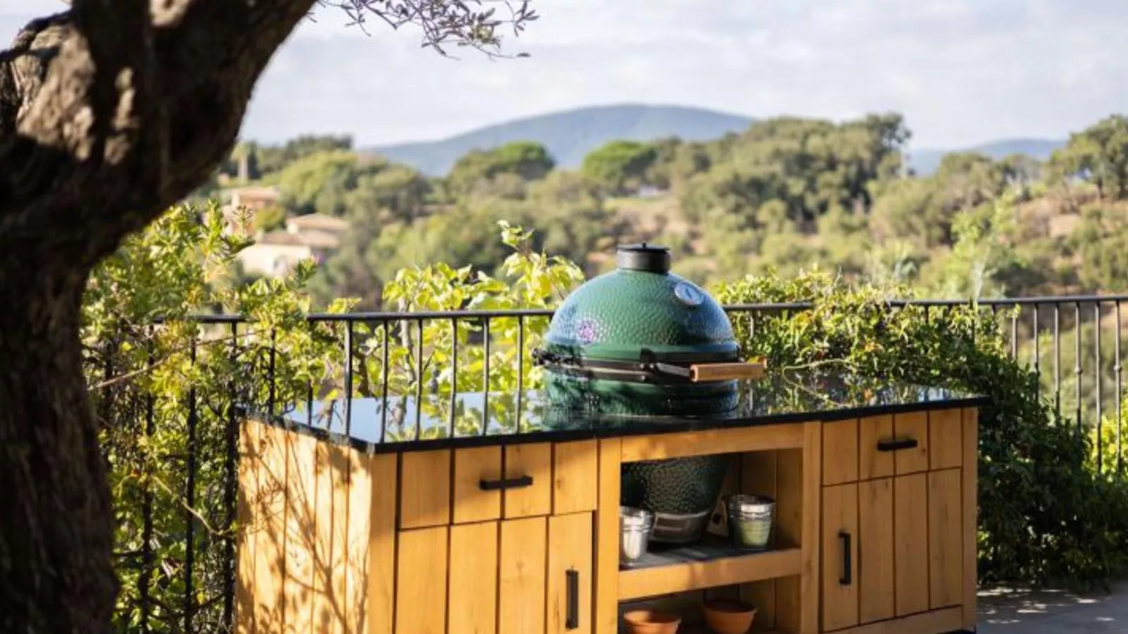 Golf dOr C6-Terrace balcony