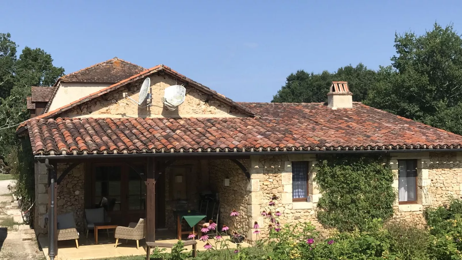 La petit Gapard-Exterior summer