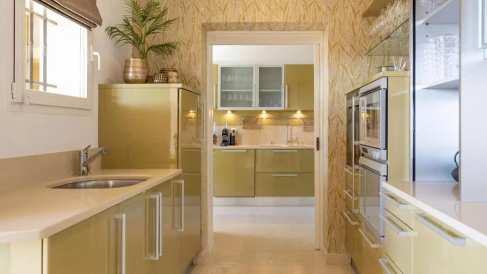 Golf dOr C6-Kitchen
