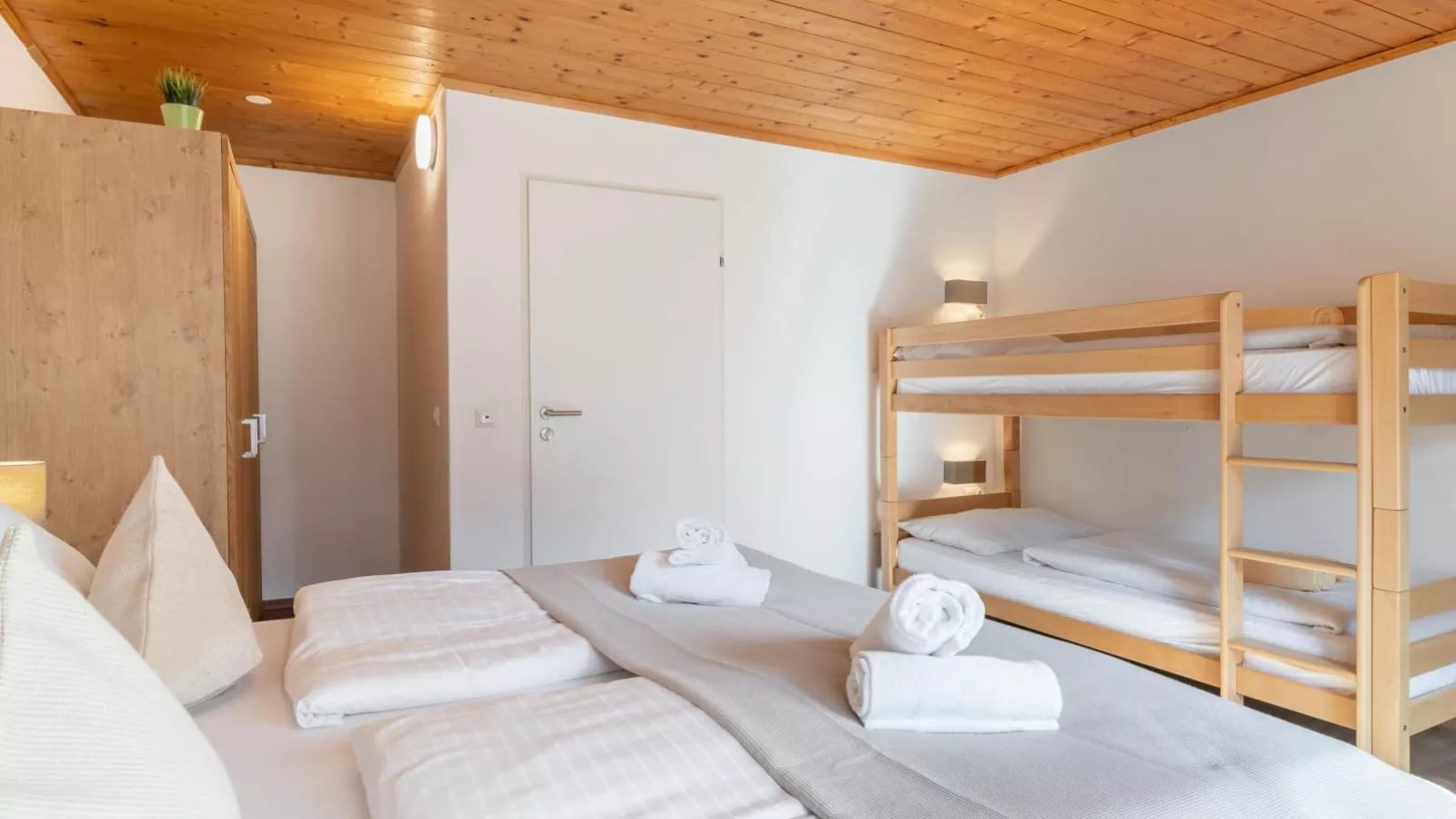 Alpensteinbock Saalbach-Bedroom