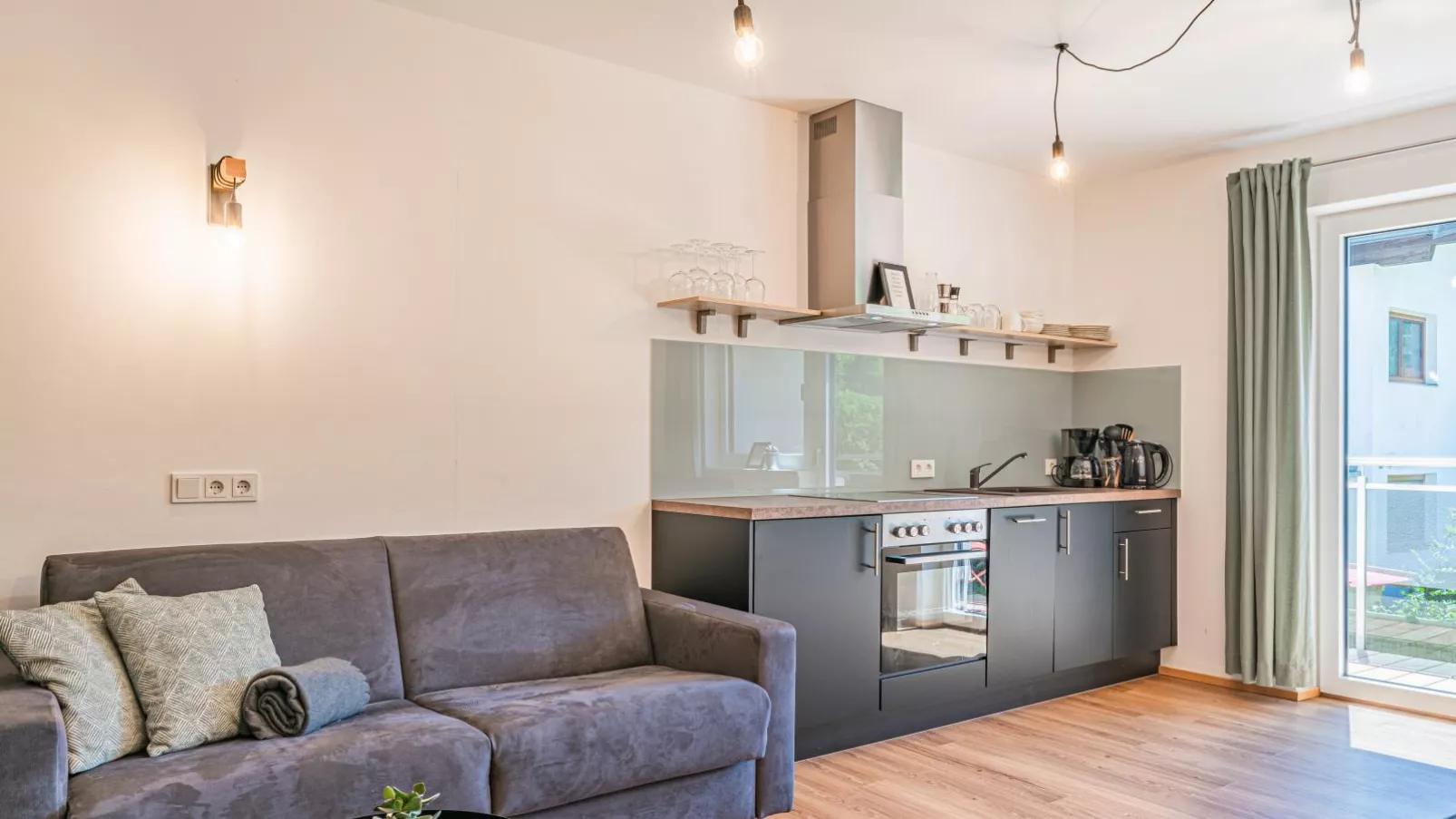 Tirola Bude Lisi Sepp Top 3-4-Living room