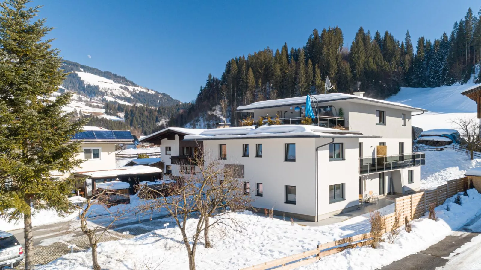 Tirola Bude Lisi Sepp Top 3-4-Exterior winter