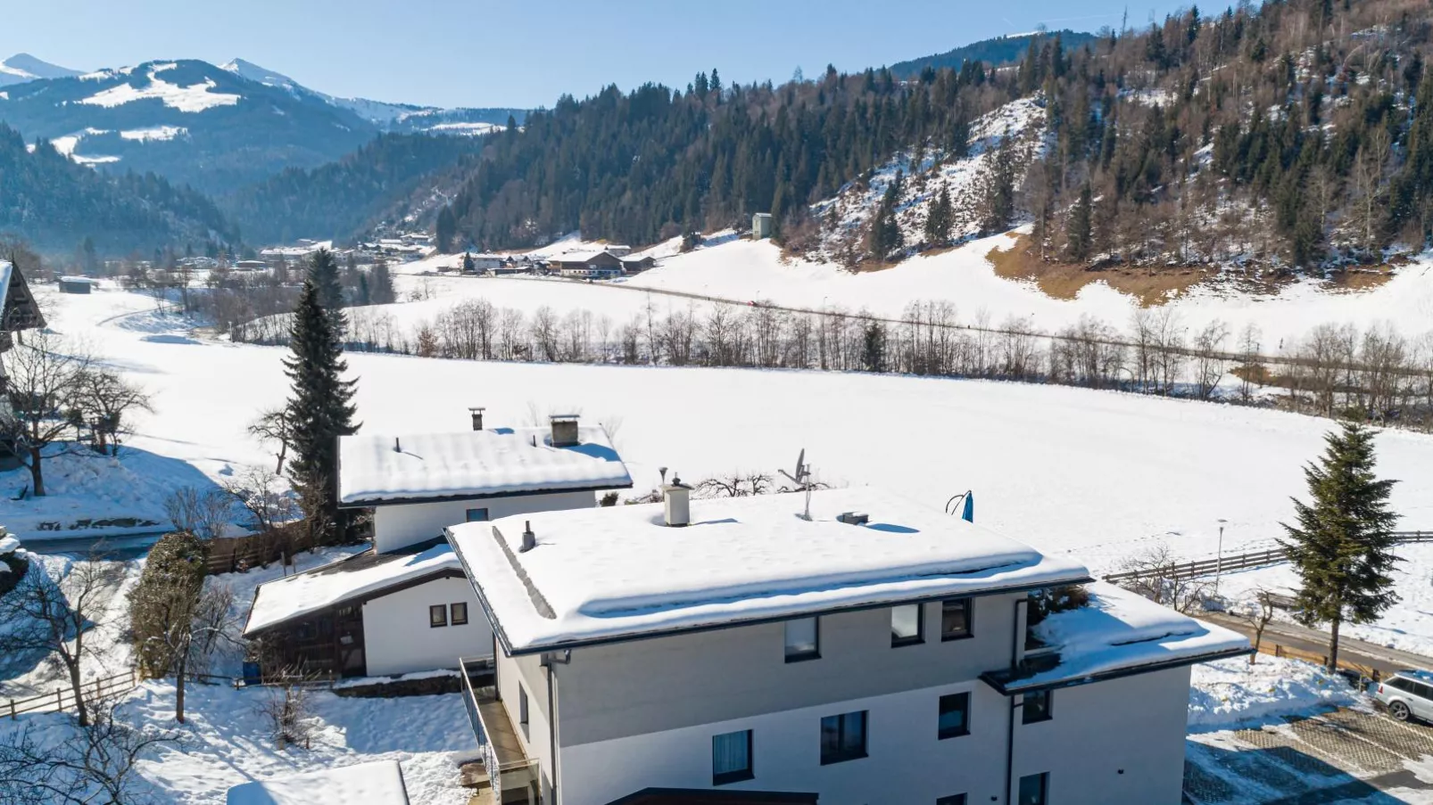 Tirola Bude Lisi Sepp Top 3-4-Exterior winter