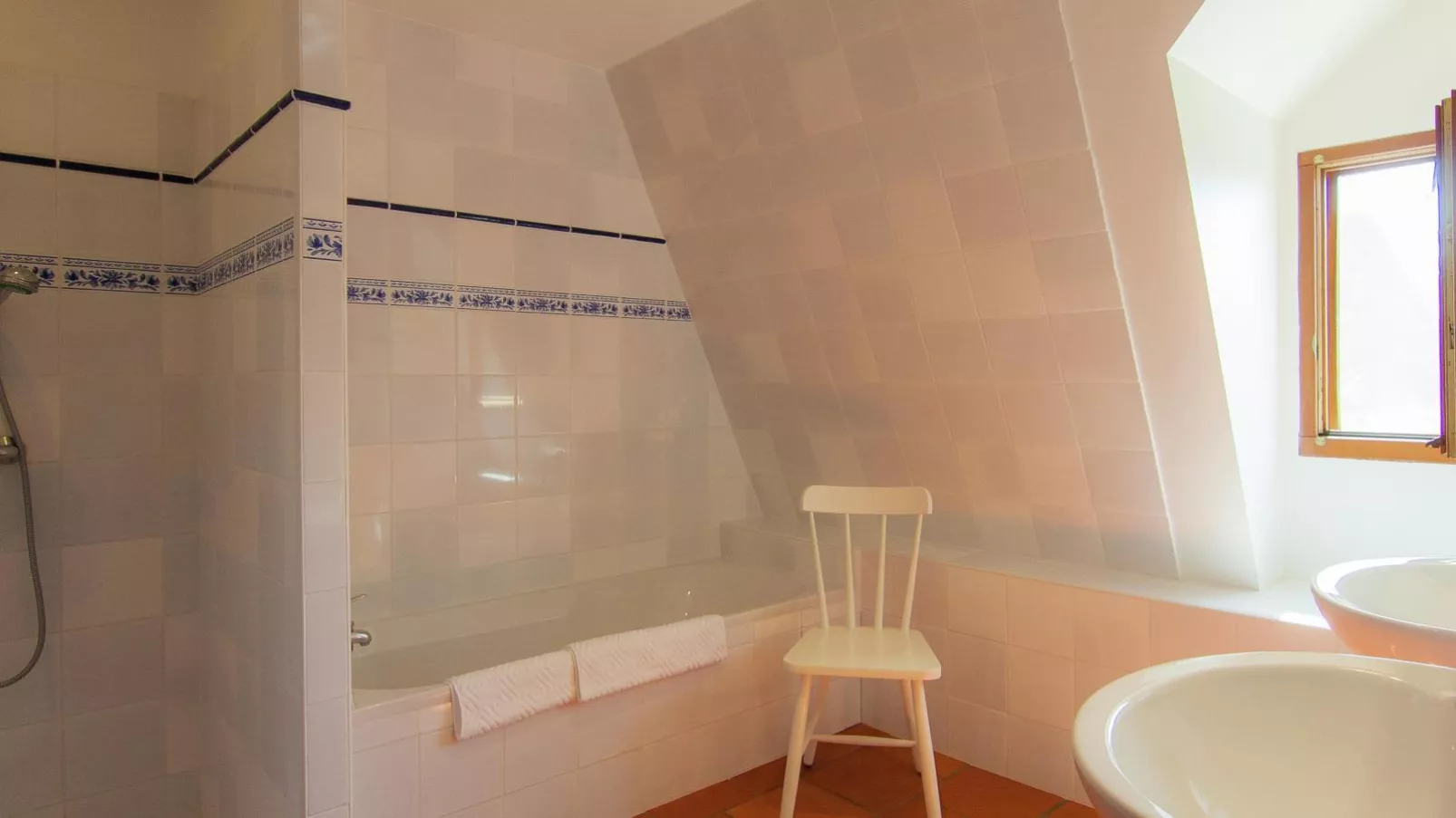 Gapard Total 18-Bathroom