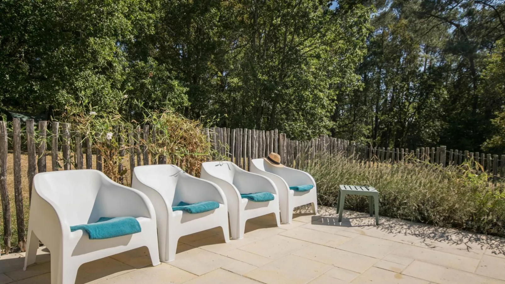 Gapard Total 18-Terrace balcony