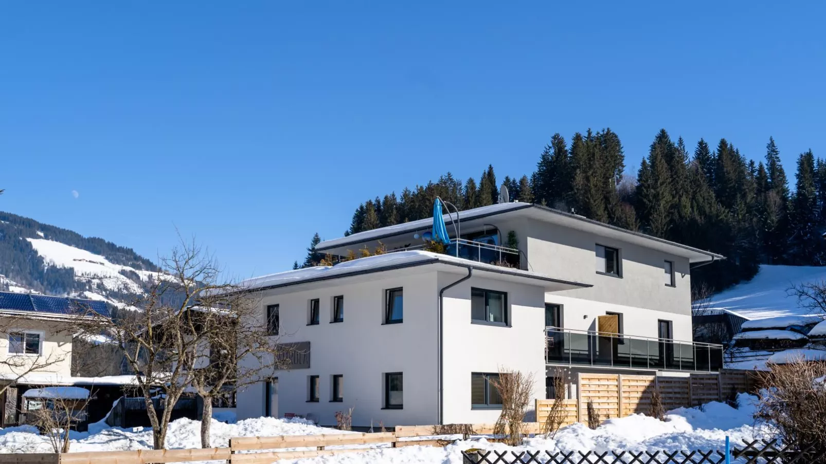 Tirola Bude-Exterior winter