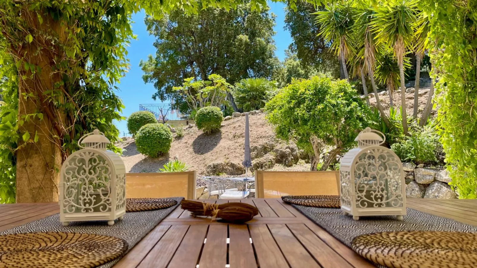 La Tropezienne-Balcon-terrasse