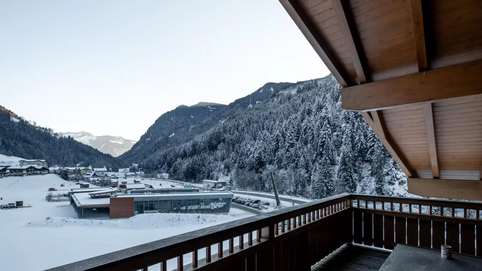 Saalbach Hinterglemm-Terrace balcony