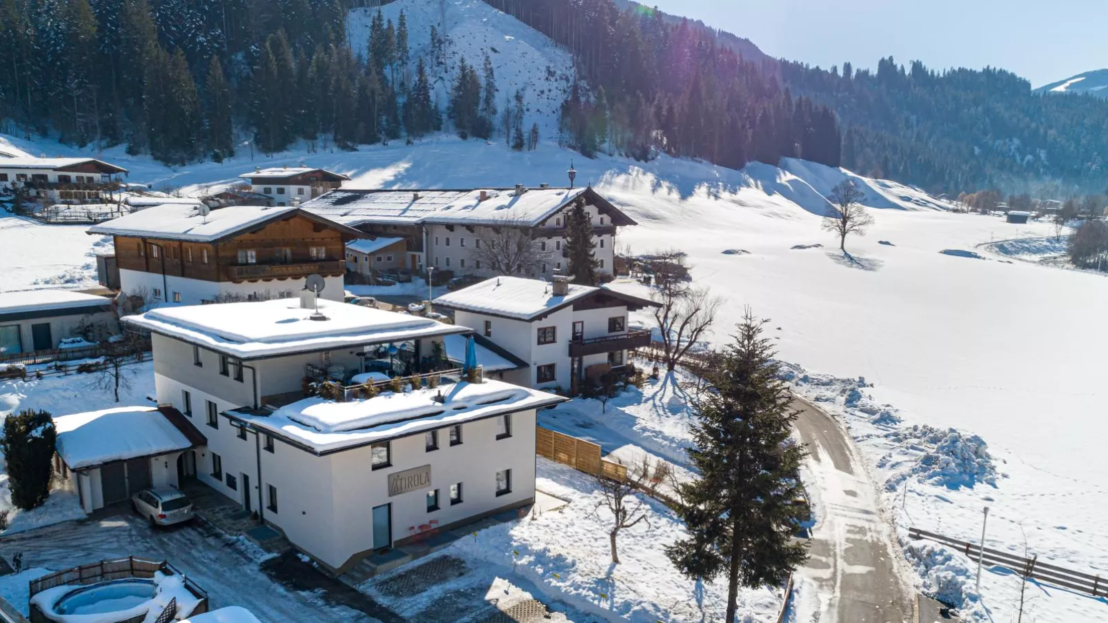Tirola Bude-Exterior winter