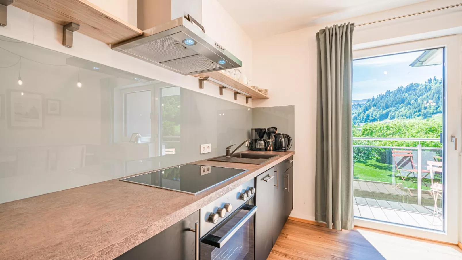 Tirola Bude-Kitchen