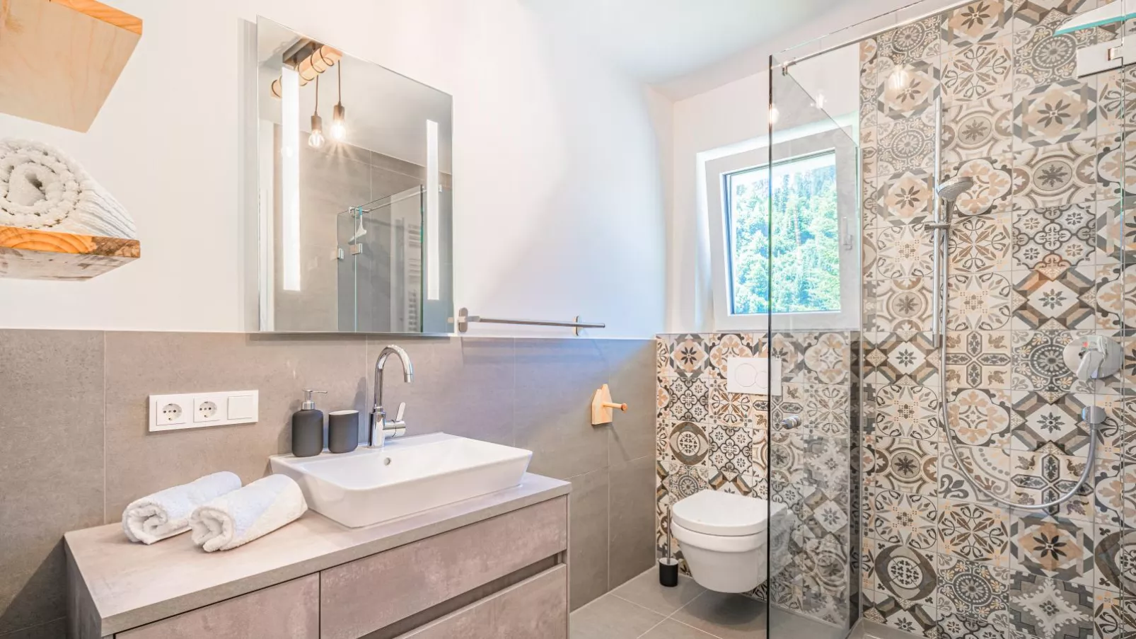 Tirola Bude-Bathroom