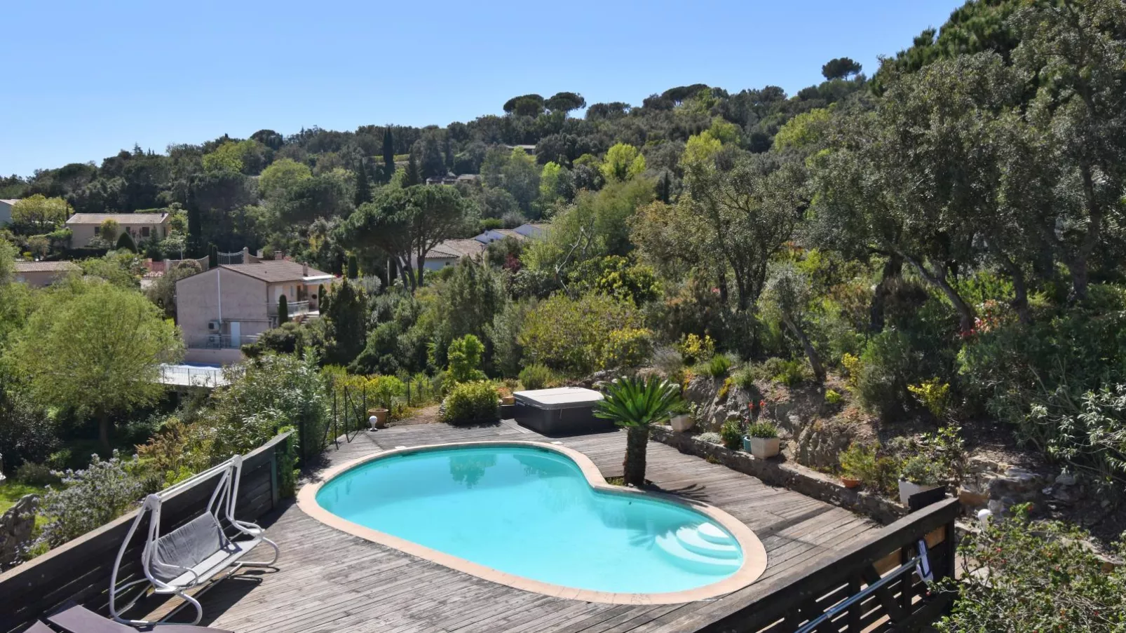 Vue Jardin-View summer