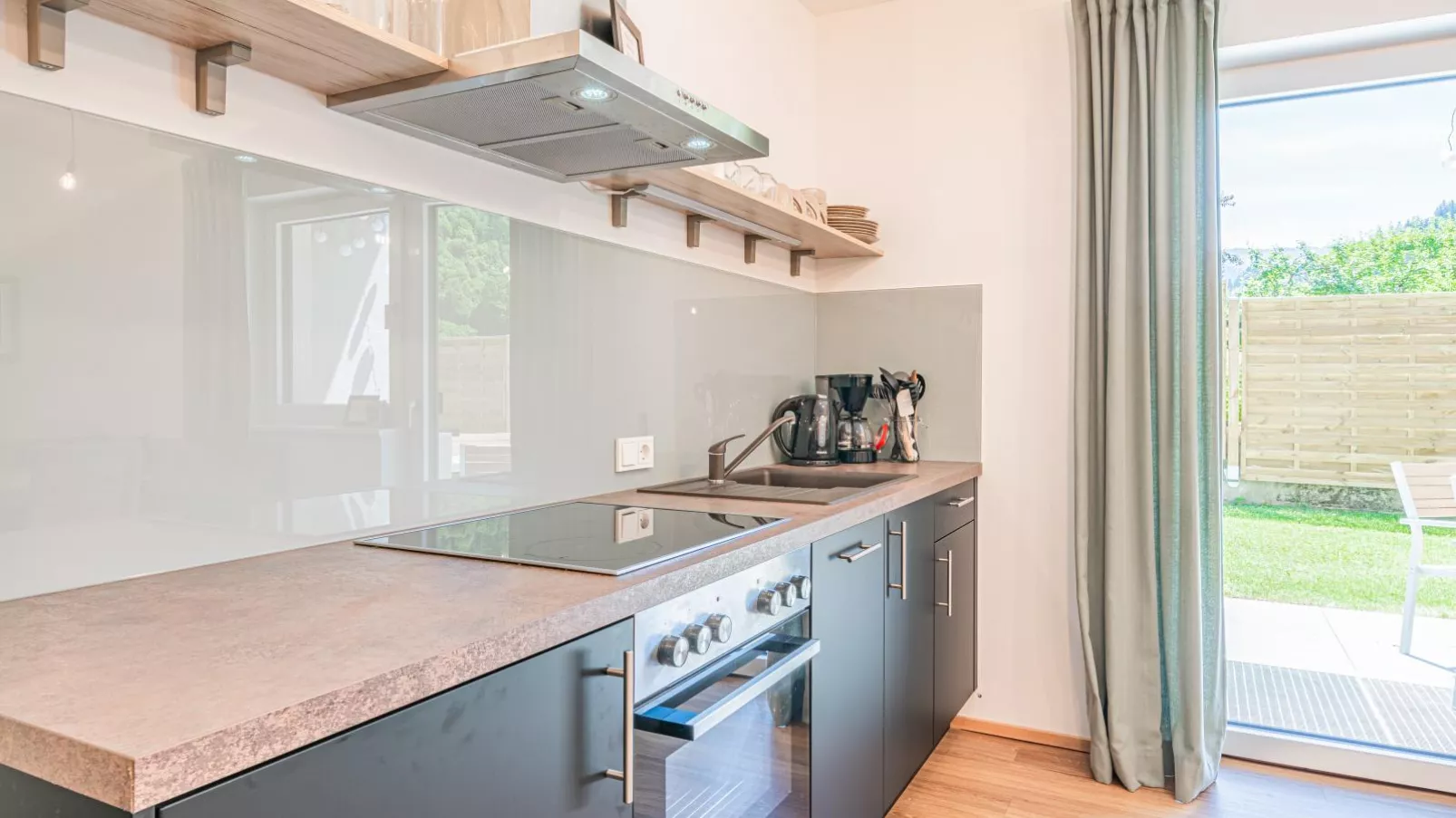 Tirola Bude-Kitchen