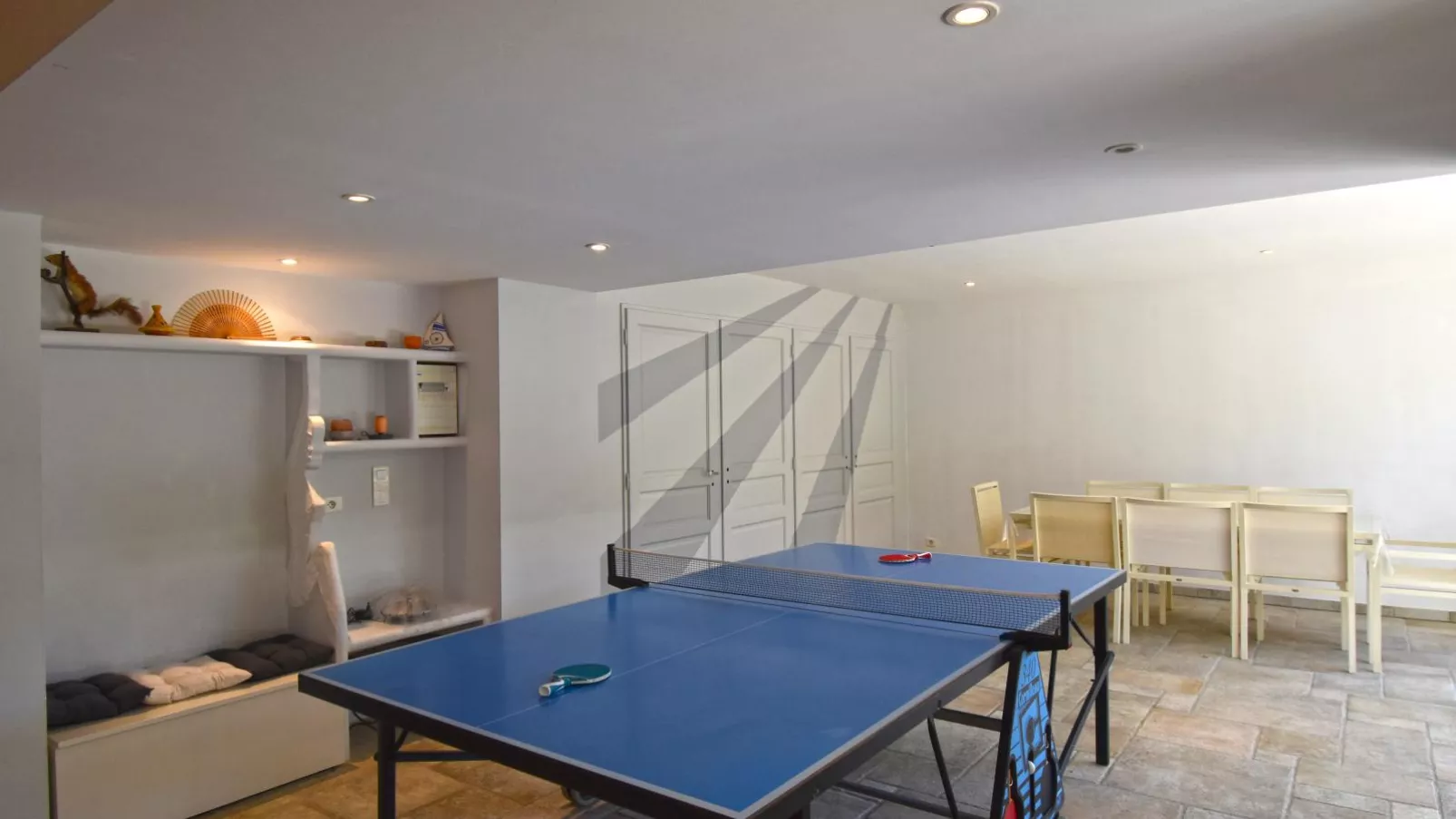 Vue Jardin-Recreation room