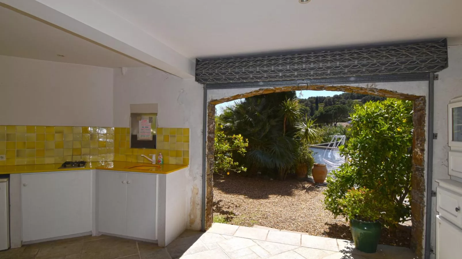 Vue Jardin-Kitchen