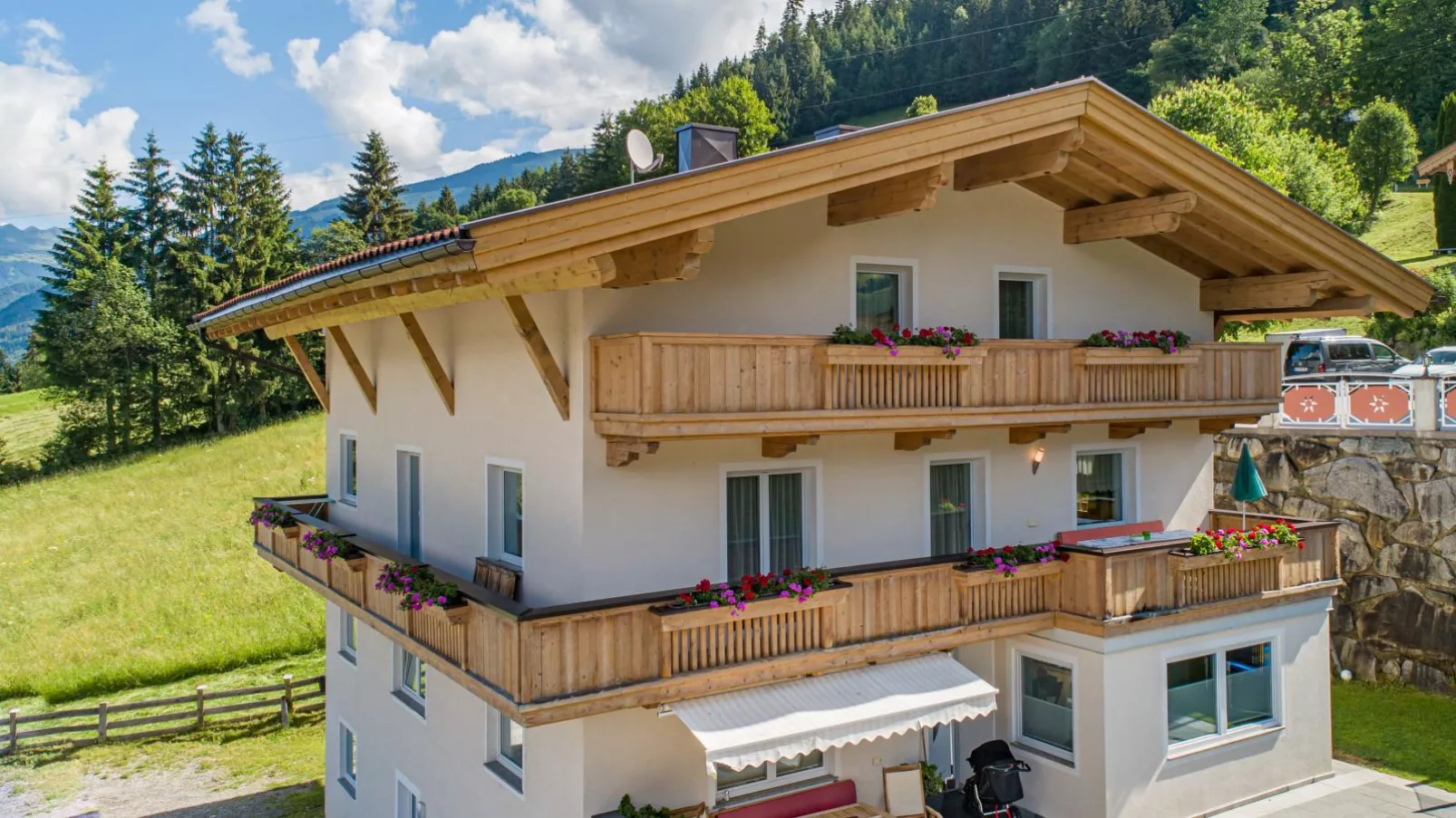 Obersteiner 2-Exterior summer