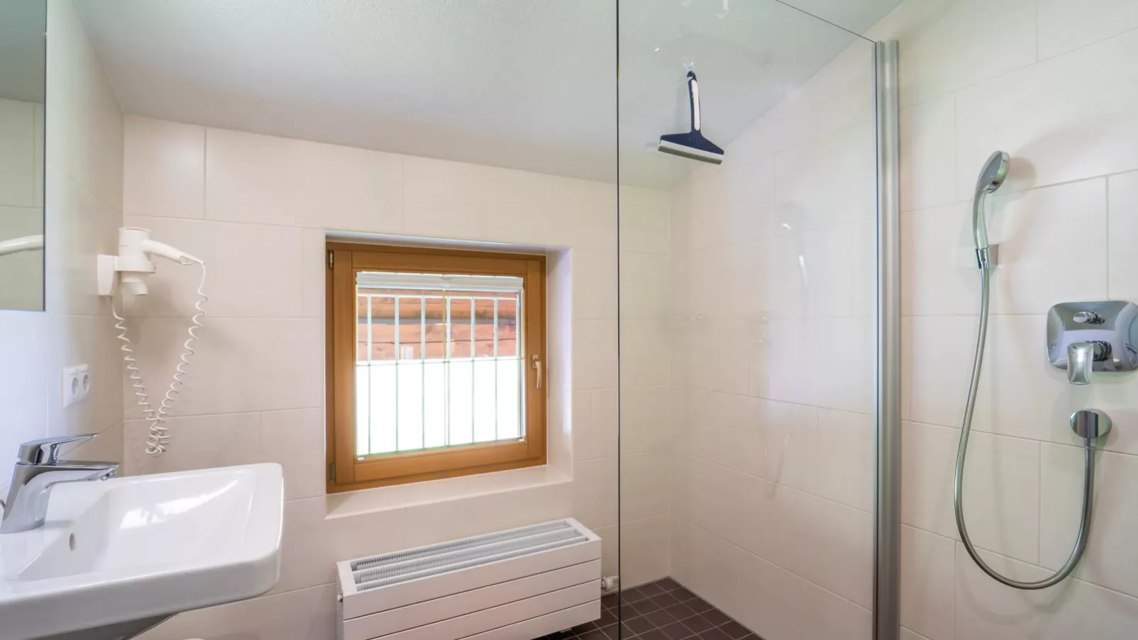 Ferienhaus Almhof-Bathroom