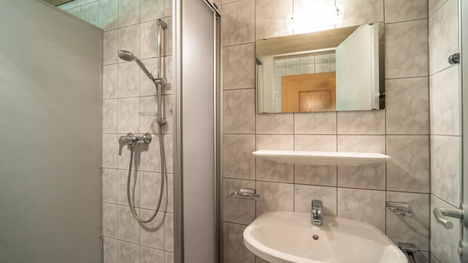 Ferienhaus Almhof-Bathroom