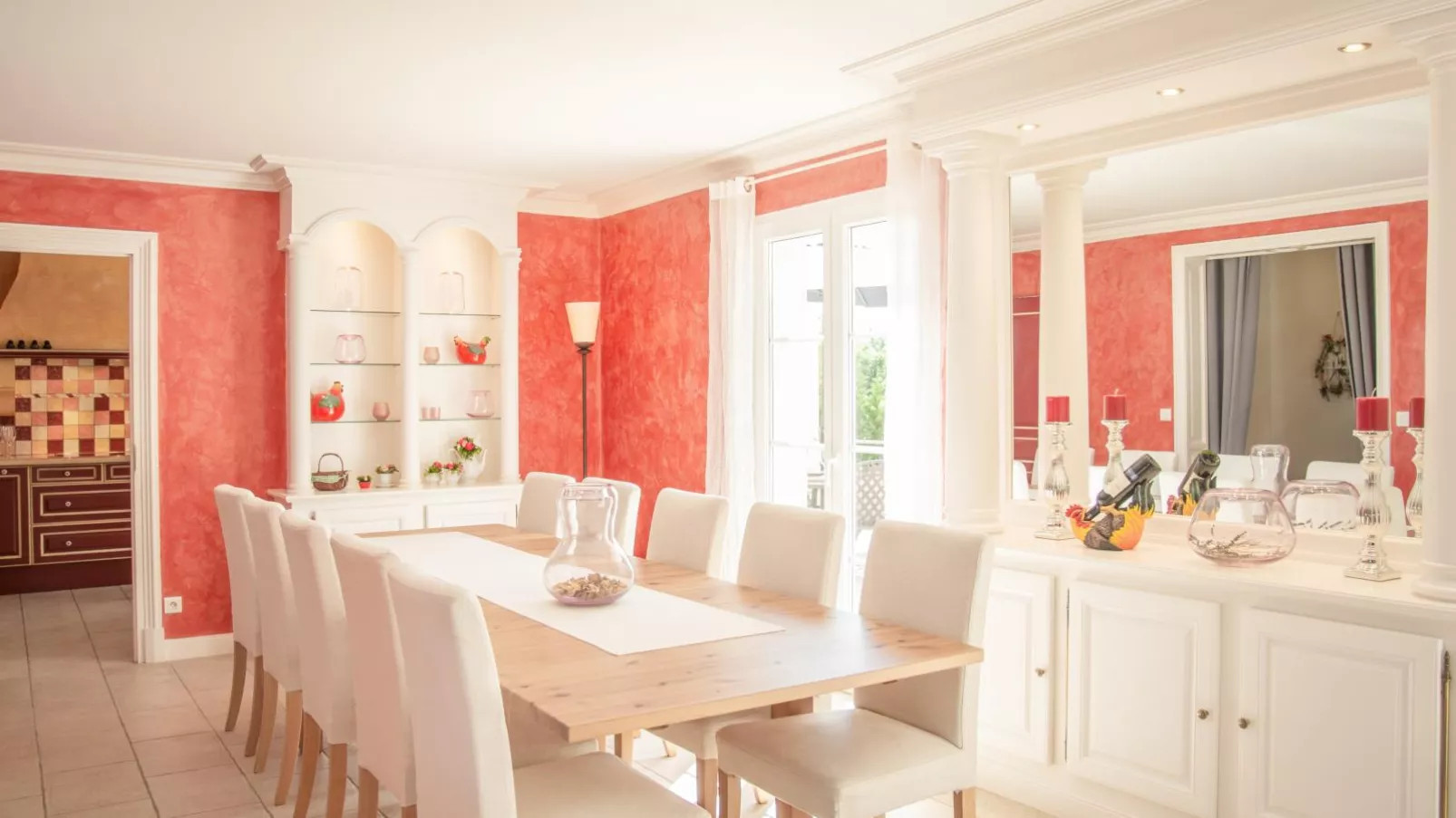 Villa de Montaigu-Dining room