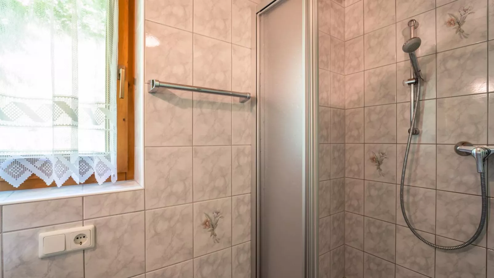 Ferienhaus Almhof-Bathroom