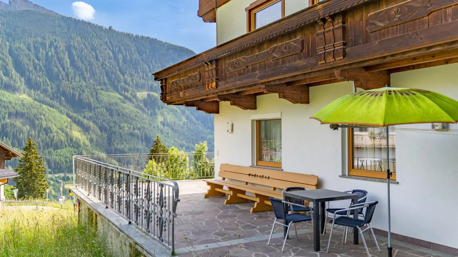 Ferienhaus Almhof-Terrace balcony