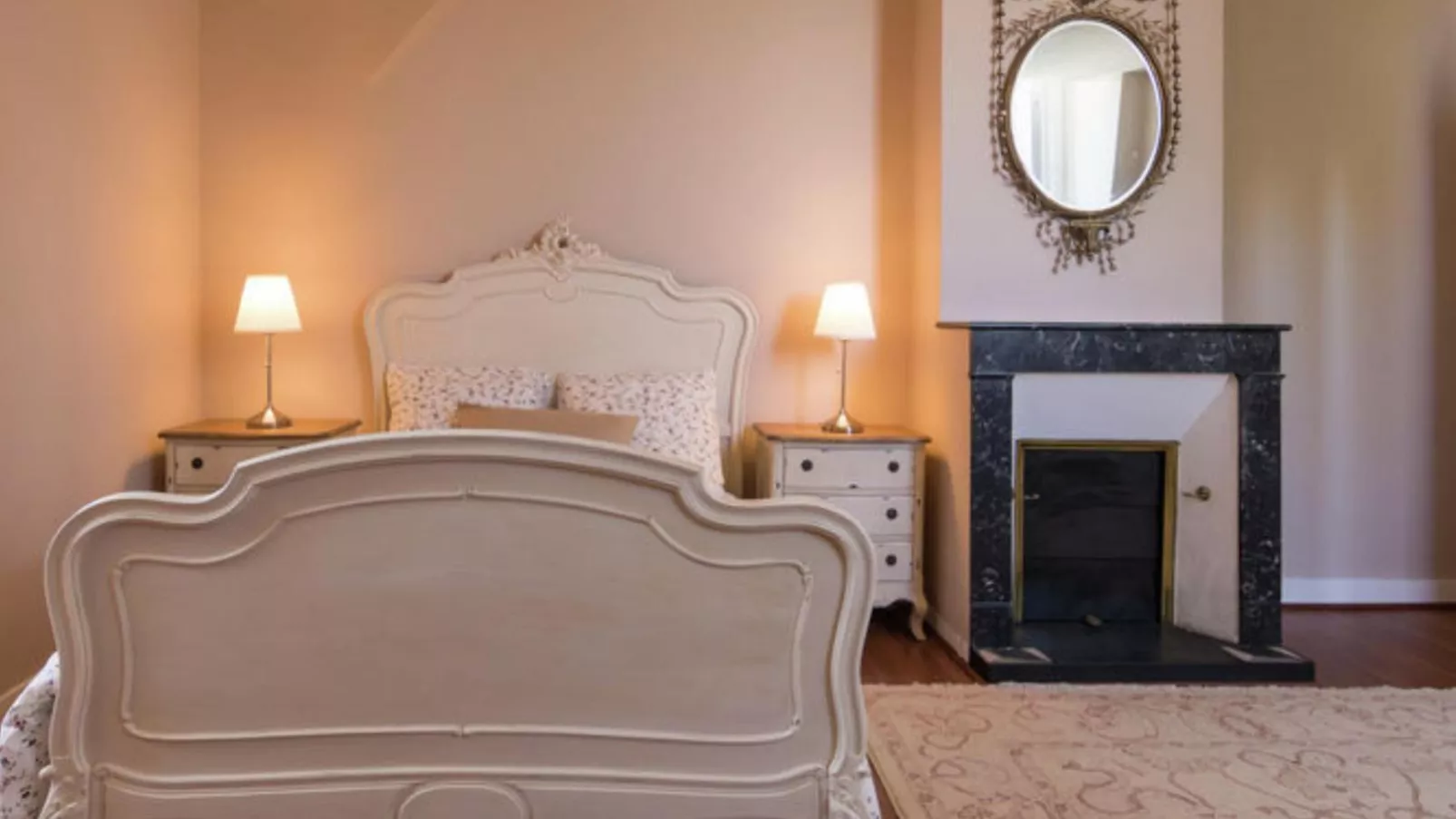Le Petit Chateau-Bedroom