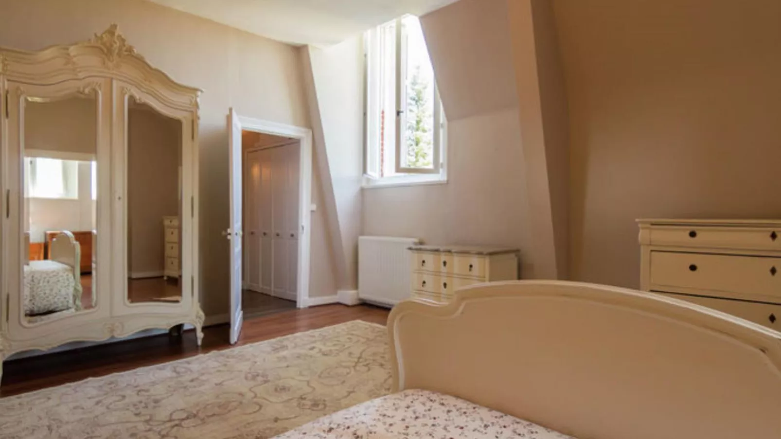 Le Petit Chateau-Bedroom