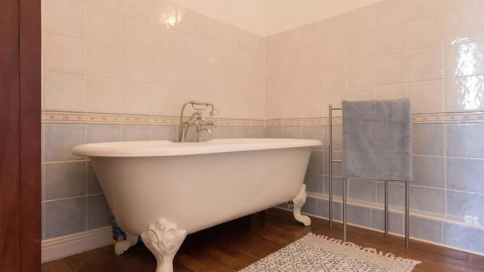 Le Petit Chateau-Bathroom
