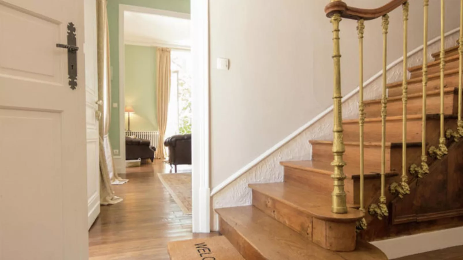 Le Petit Chateau-Reception hall