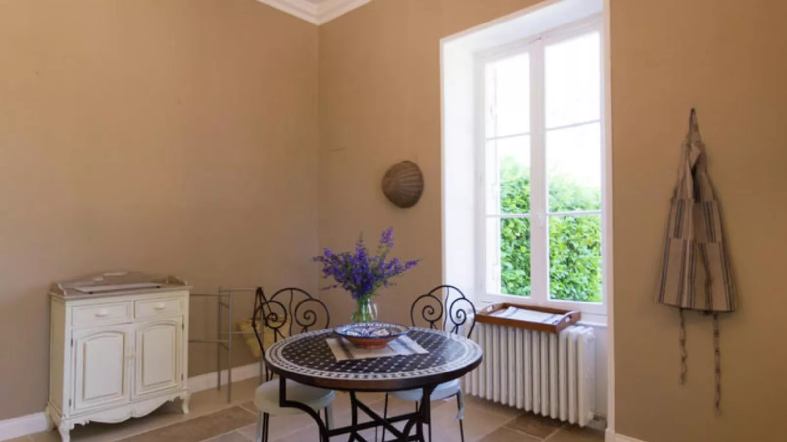 Le Petit Chateau-Dining room