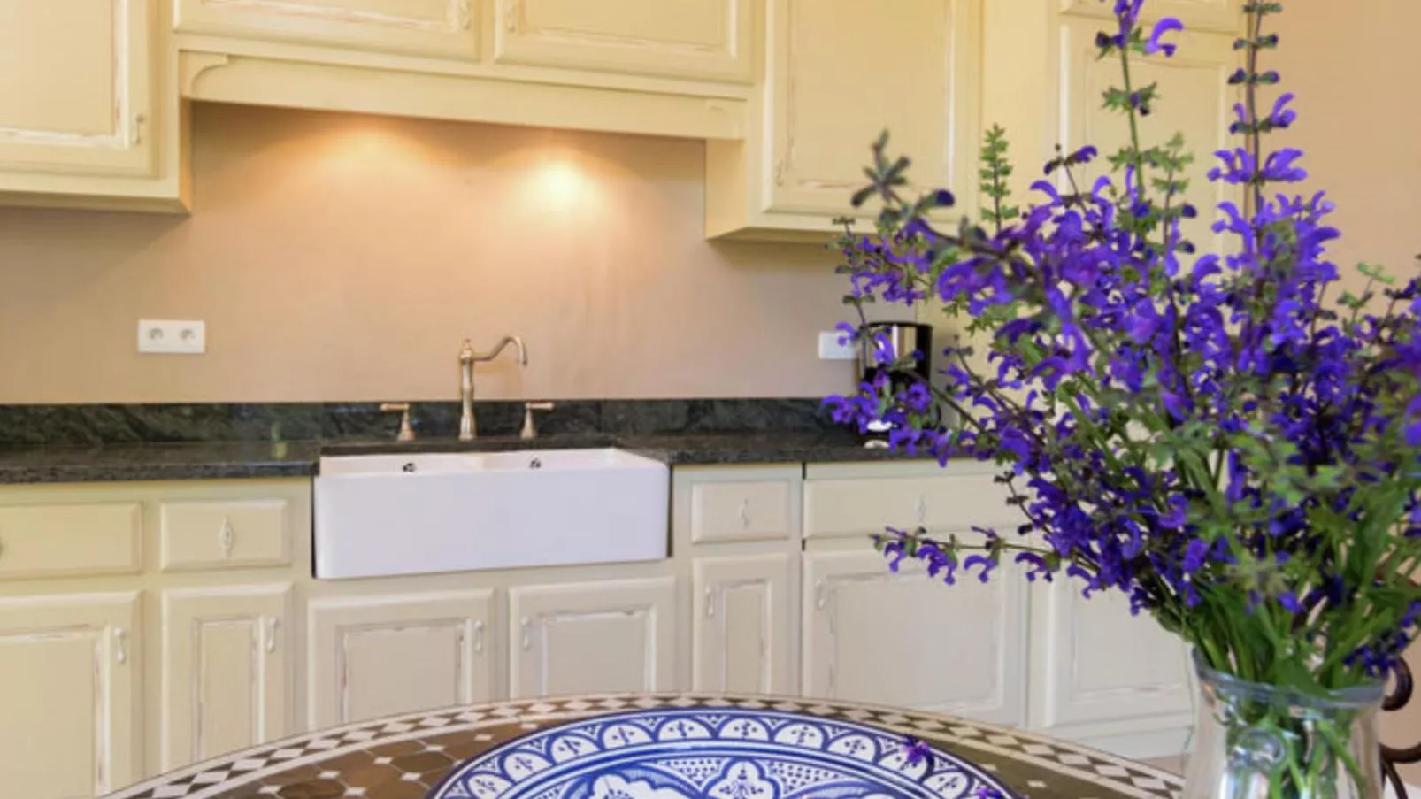 Le Petit Chateau-Kitchen