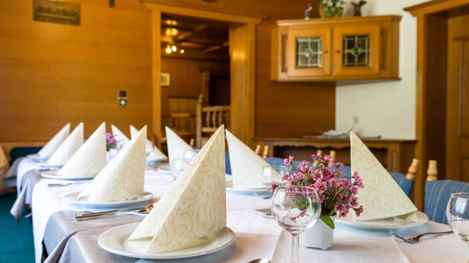 Tiroler Gästehaus-Esszimmer