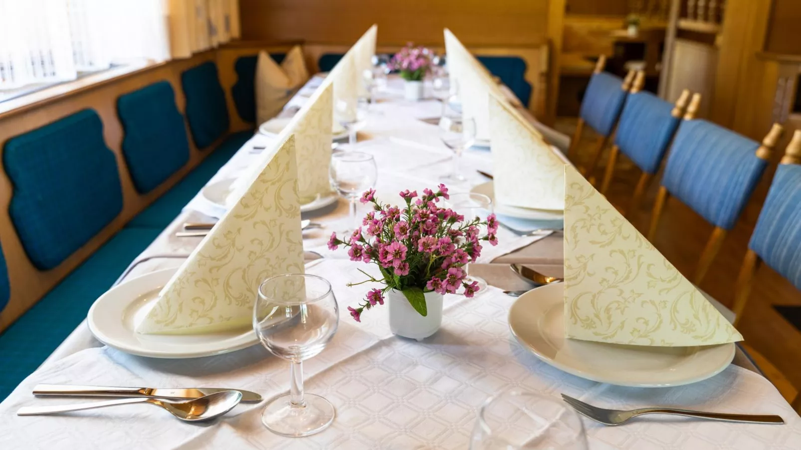 Tiroler Gästehaus-Esszimmer