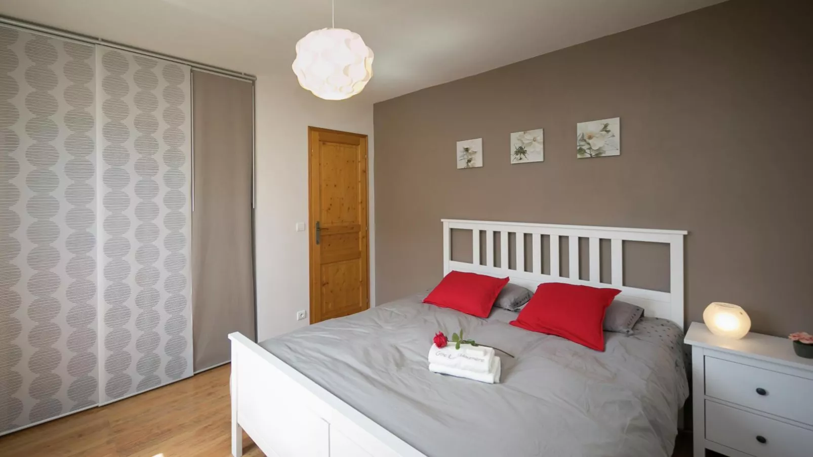 Gite Moderne de Lourdes-Bedroom