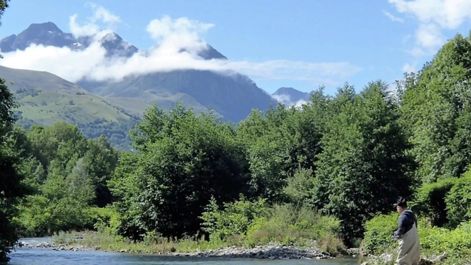 Gite Moderne de Lourdes-Areas summer 20km