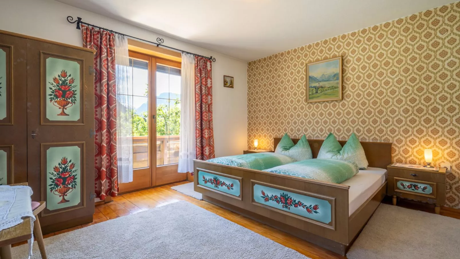 Tiroler Gästehaus-Schlafzimmer