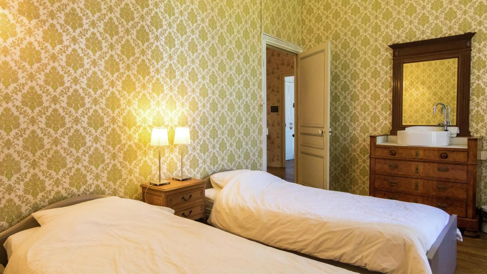 Manoir La Peyrade-Bedroom