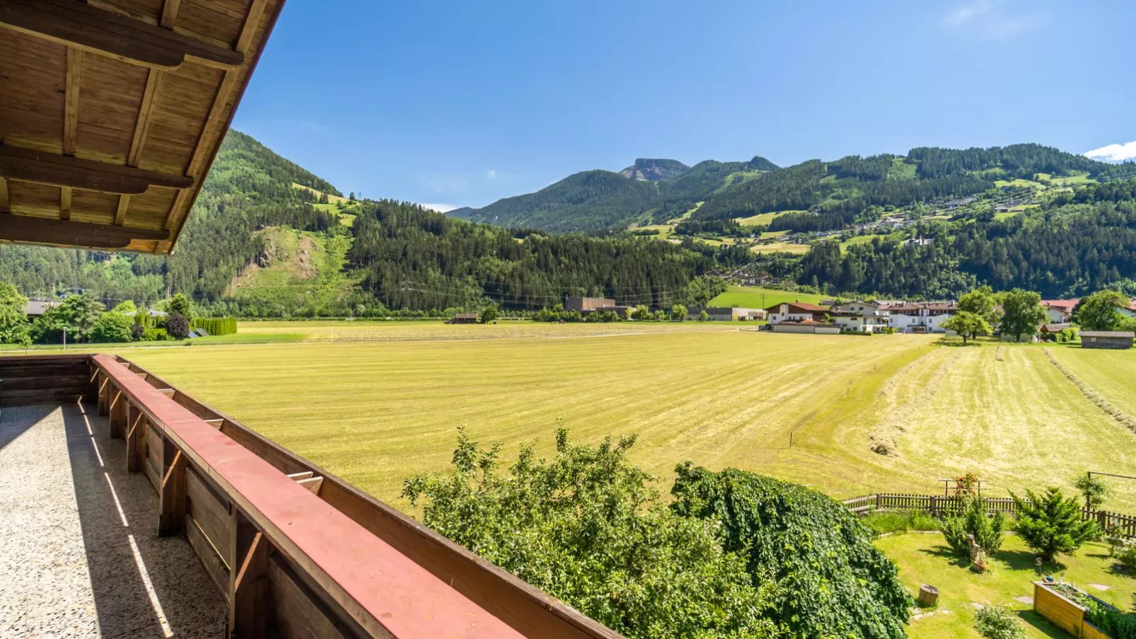 Tiroler Gästehaus-Aussicht Sommer