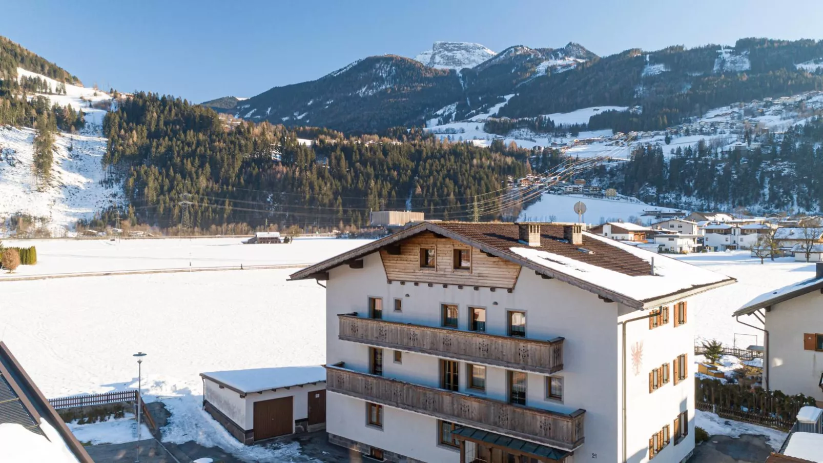 Tiroler Gästehaus-Außenbereich Winter