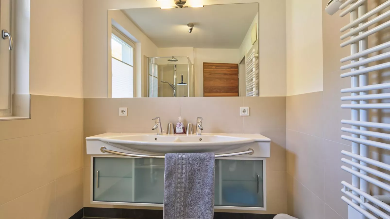 Drei Berge Top 5-Bathroom