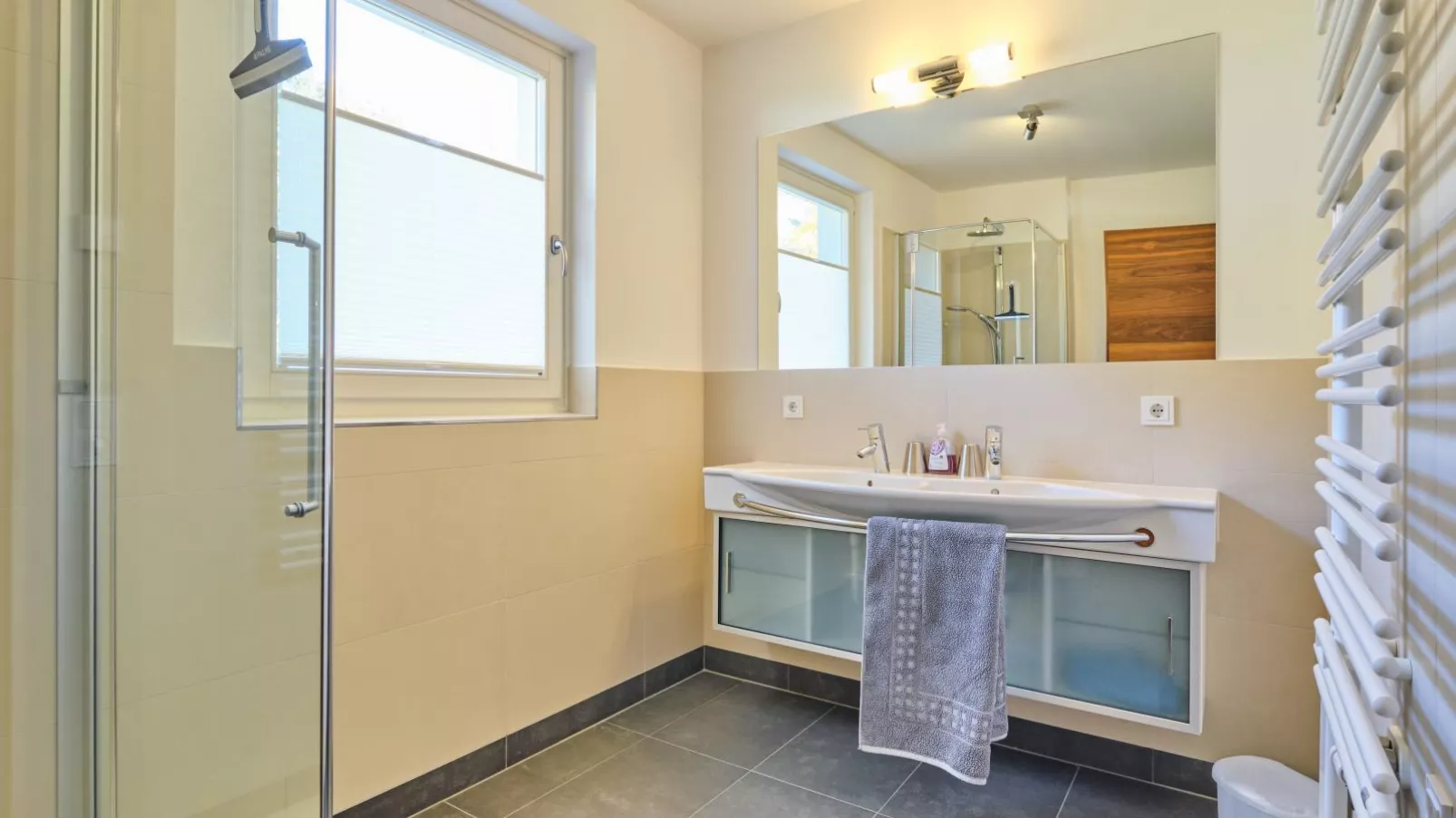 Drei Berge Top 5-Bathroom